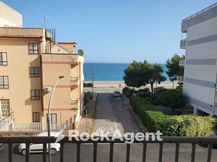 Appartamento trilocale in vendita in Traversa V Via Europa, Marina Di Gioiosa Ionica