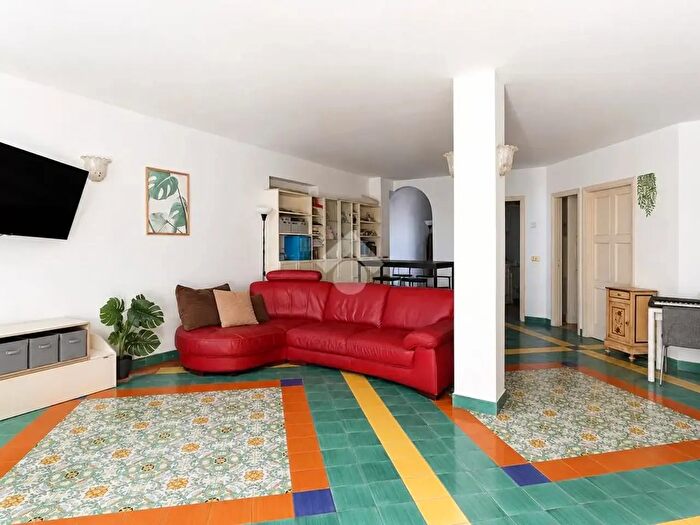 Appartamento trilocale in vendita in Via Isaia Billè, Fermo