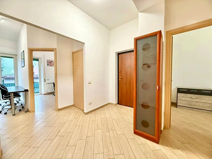 Appartamento con 8 locali in vendita in Via Araldo di Crollalanza Aprilia, Aprilia