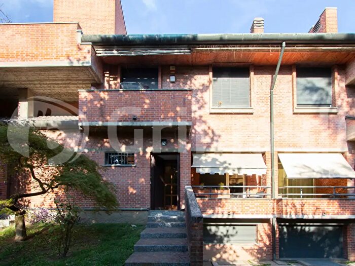 Casa con 5 locali in vendita in Via Serenelle, Cusano Milanino