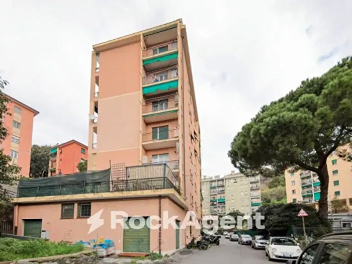 Appartamento trilocale in vendita in Corso Luigi Andrea Martinetti, Genova