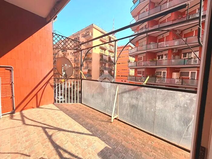 Appartamento trilocale in vendita in Via Malladra Alessandro, Roma