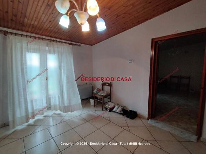 Casa trilocale in vendita in Via Vittorio Emanuele II, Gangi