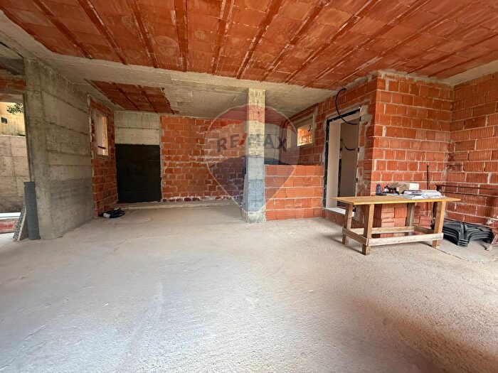 Appartamento trilocale in vendita in Casazza