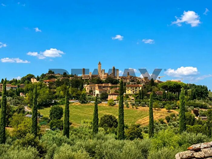 Casa con 6 locali in vendita in San Gimignano