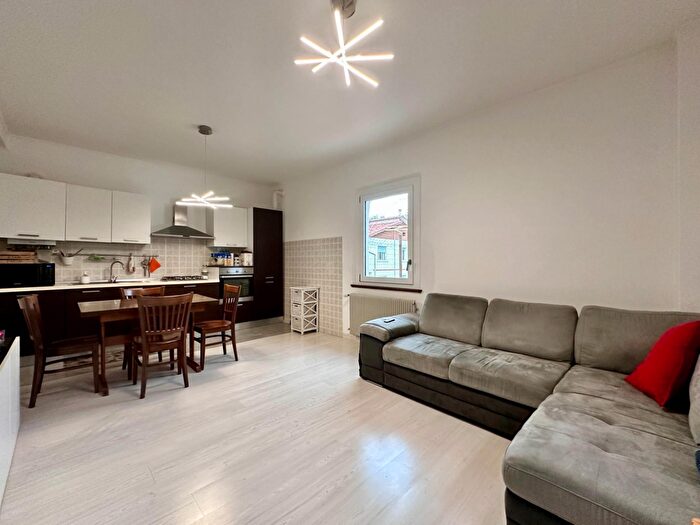 Appartamento trilocale in vendita in Via Libertà, Manzano