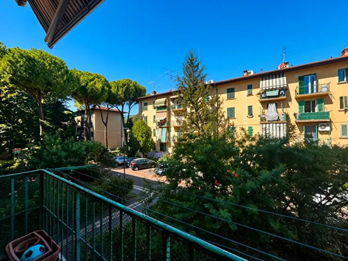 Appartamento trilocale in vendita in Via Felice Brancacci, Firenze