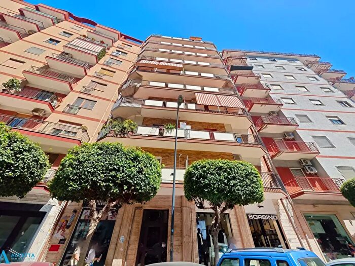 Appartamento trilocale in vendita in Viale Liguria, Taranto