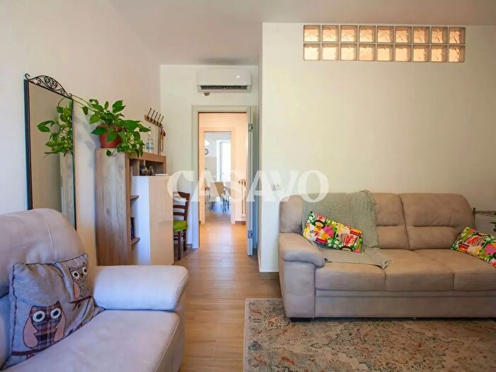 Appartamento quadrilocale in vendita in Via Viterbo, Milano