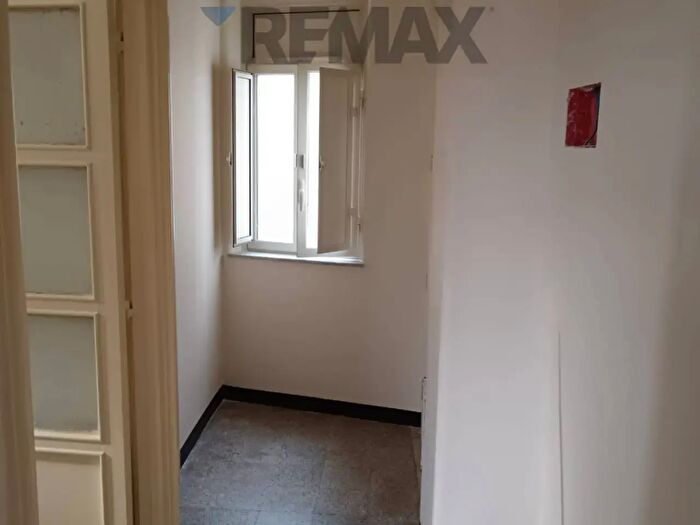 Appartamento trilocale in vendita in Via Barcellona, Catania