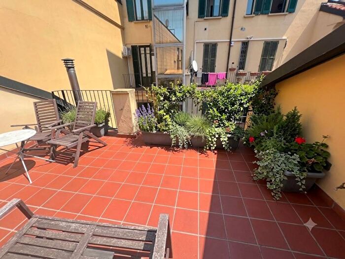 Appartamento trilocale in affitto in Via Paolo Lomazzo, Paolo Sarpi, Milano