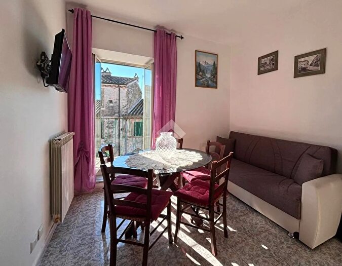 Appartamento trilocale in vendita in Corso Vittorio Emanuele, Farnese