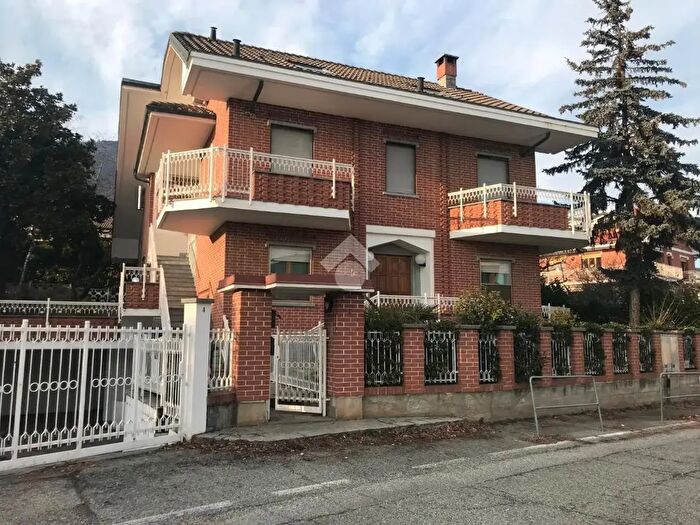 Casa trilocale in vendita in Via Sacco E Vanzetti, Piossasco