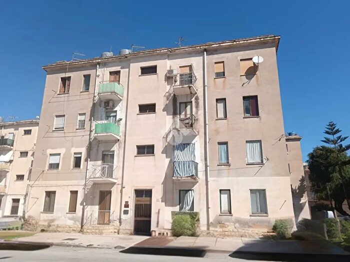 Appartamento trilocale in vendita in Via Michele Amari, Trapani