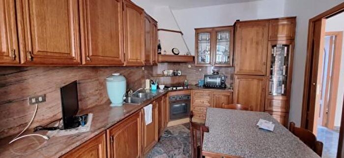 Appartamento quadrilocale in vendita in Via Ruggero Orlando, Caronia