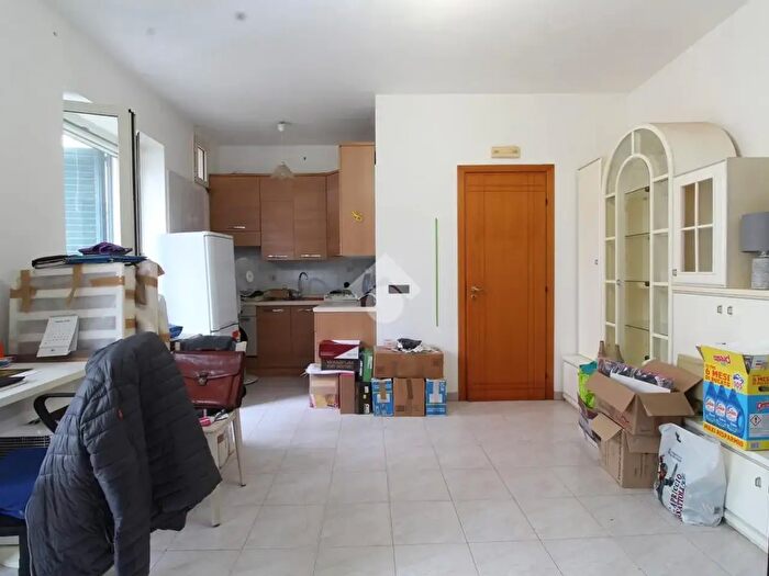 Casa trilocale in vendita in Via Gaetano E Giuseppe De Lillo, Caserta