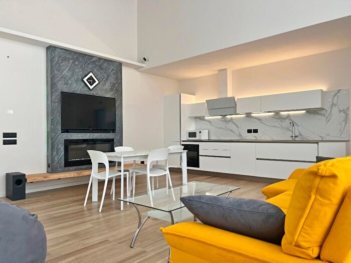 Casa con 7 locali in vendita in Largo Vittorio Boschetti, Montecchio Maggiore