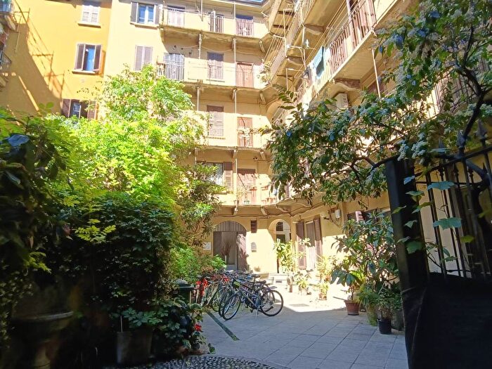 Appartamento bilocale in affitto in Via Pietro Custodi, Corso San Gottardo, Milano