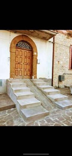 Appartamento con 6 locali in vendita in Piazza San Pietro, San Buono