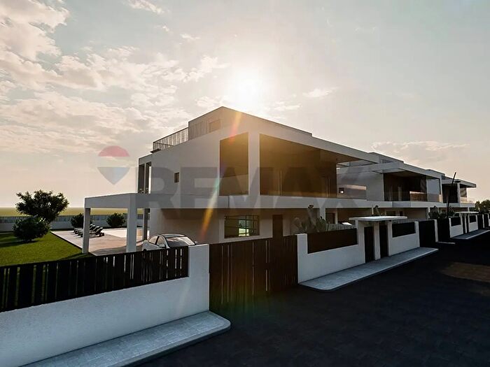 Casa con 5 locali in vendita in Strada San Giorgio Martire, Bari