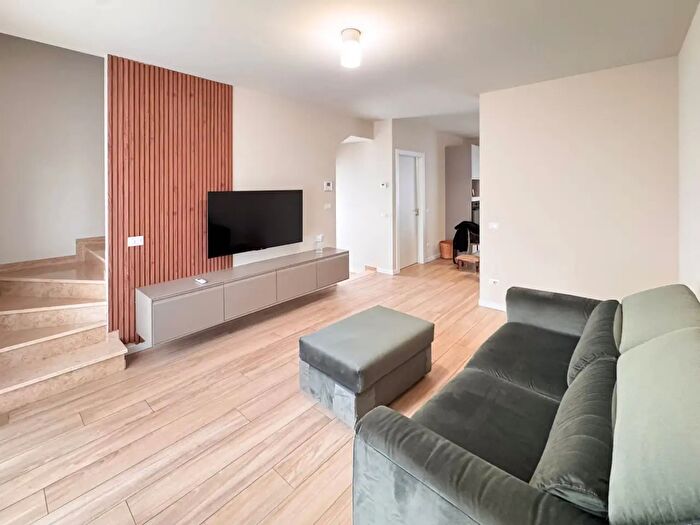 Appartamento trilocale in vendita in Treviglio