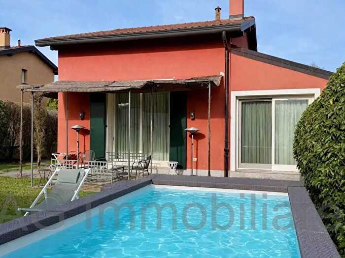 Casa con 5 locali in vendita in Via Bogogno, Bogogno