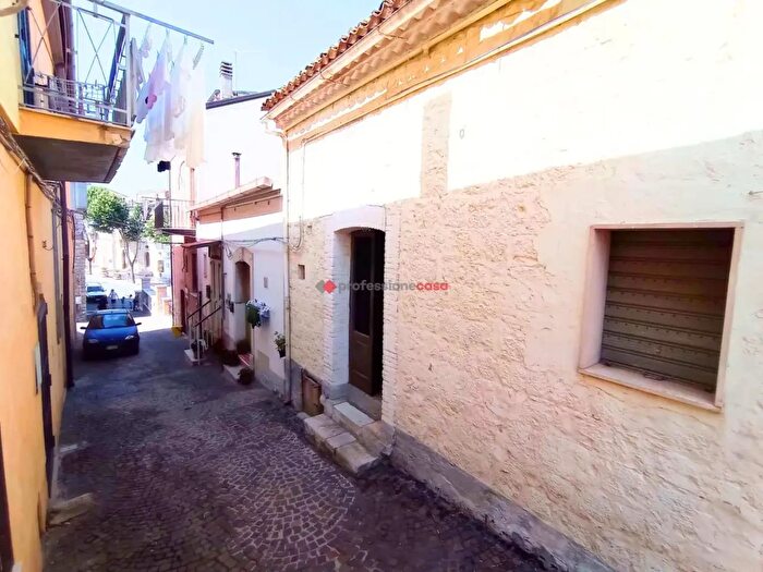 Casa bilocale in vendita in Via Nazario Sauro, Orsara Di Puglia