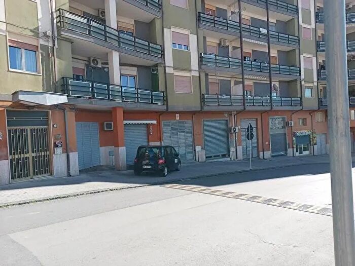 Appartamento con 6 locali in vendita in Via Campo Sportivo, Leonforte