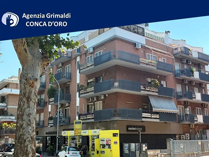 Appartamento quadrilocale in vendita in Via dei Prati Fiscali, Roma