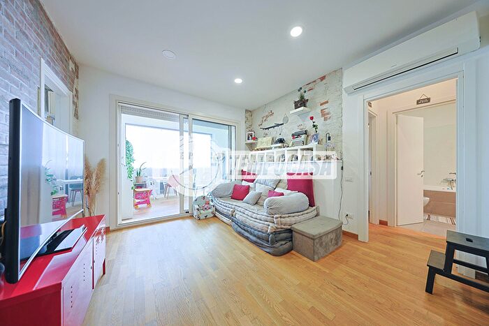 Appartamento trilocale in vendita in Roma