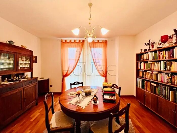 Appartamento con 6 locali in vendita in Via del Carmine, Anghiari