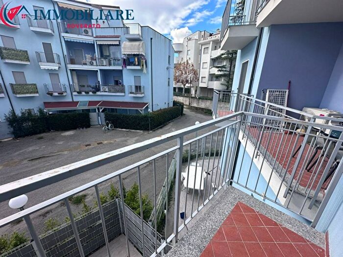 Appartamento trilocale in affitto in Villaggio Botterio, Calalunga Pietragrande, Montauro