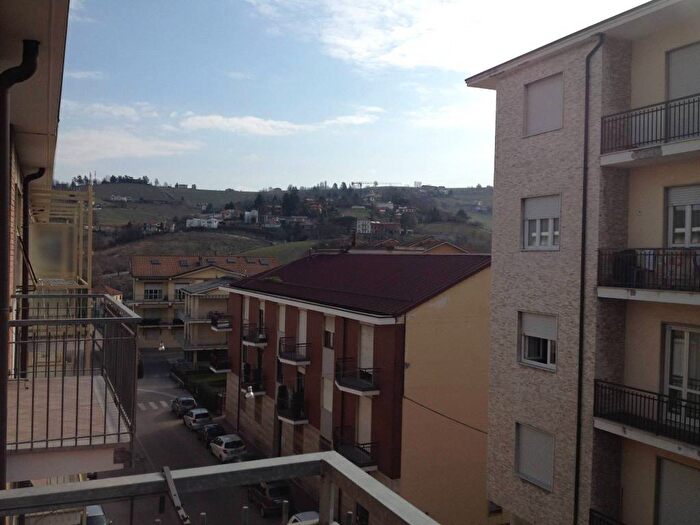 Appartamento bilocale in affitto in Via Rio Misureto, Corso Langhe Moretta Corso Cortemilia, Alba