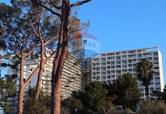 Appartamento con 5 locali in vendita in Via Amendola, Bari