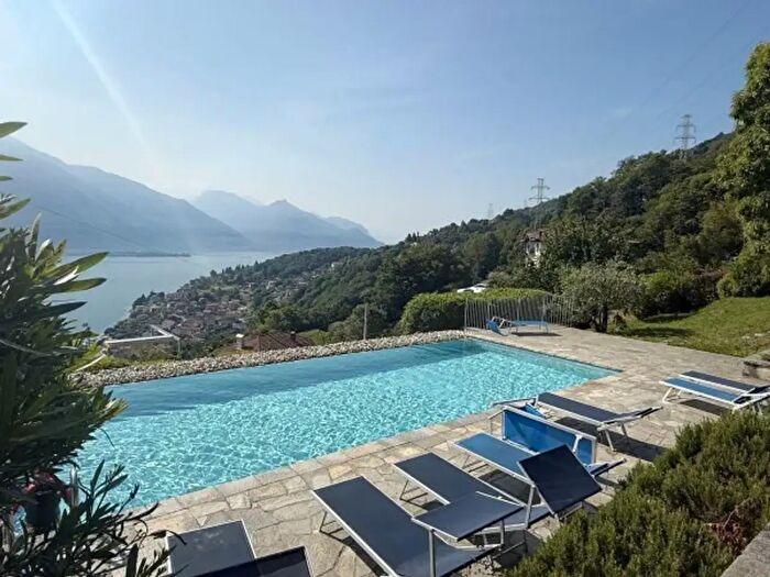 Appartamento trilocale in vendita in Via Tre Terre, Pianello Del Lario