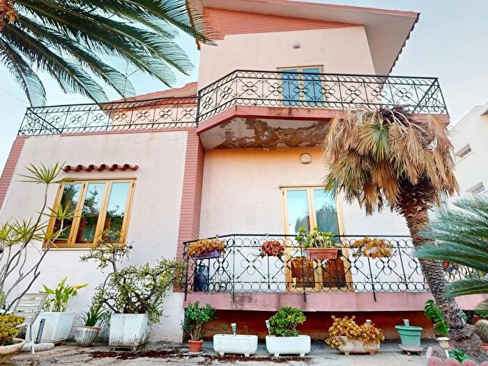 Casa con 6 locali in vendita in Viale Colombo, Quartu SantElena