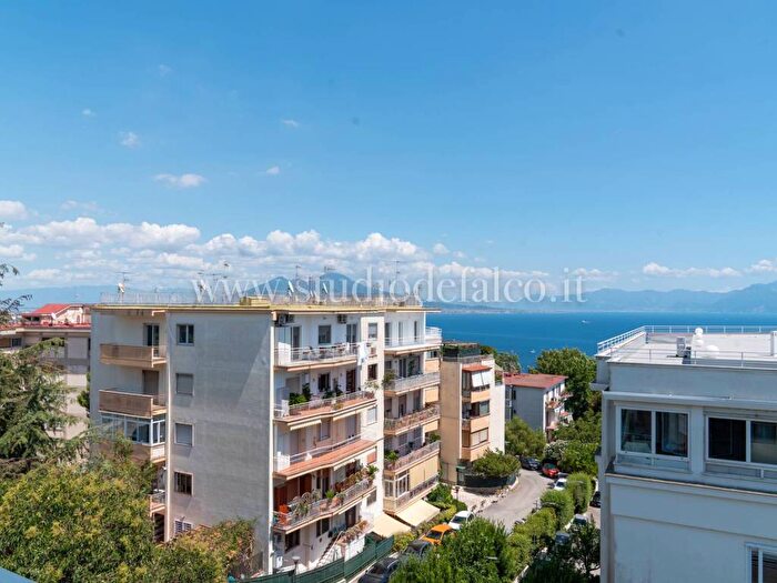 Appartamento bilocale in affitto in Via Francesco Petrarca, Posillipo, Napoli