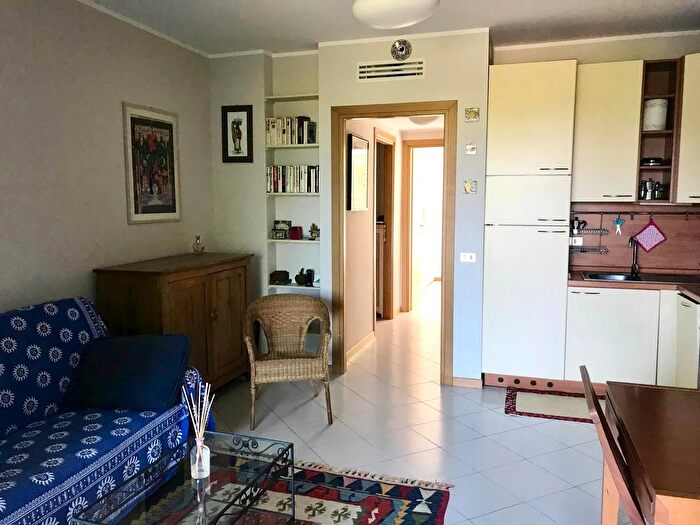 Appartamento trilocale in affitto in Padenghe sul Garda, Padenghe Sul Garda