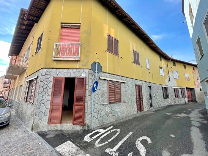 Appartamento bilocale in vendita in Via Lignana Tronzano Vercellese, Tronzano Vercellese