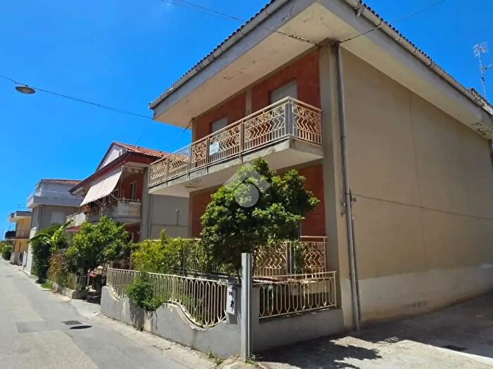 Appartamento con 5 locali in vendita in Via Papa Giovanni XXIII, Ascea