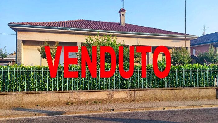 Casa con 5 locali in vendita in Via Luigi Cagnola Triuggio, Triuggio