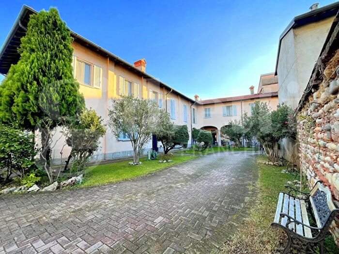 Appartamento trilocale in vendita in Cuggiono