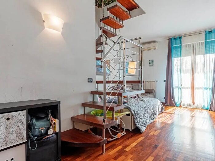 Appartamento con 5 locali in vendita in Via della Nave di Brozzi, Firenze