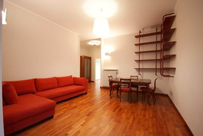 Appartamento trilocale in affitto in Via Montecatini, Milano