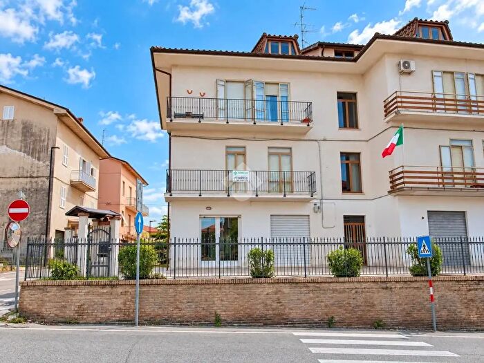 Appartamento quadrilocale in vendita in Via Incancellata, Monte Urano