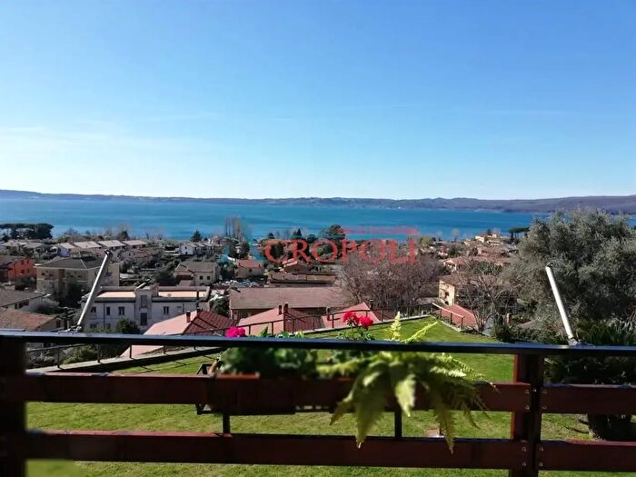 Appartamento con 5 locali in affitto in Via Vigna Rosa, Trevignano Romano