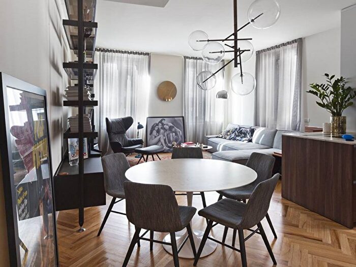 Appartamento bilocale in affitto in Via Mercato, Cadorna Castello, Milano