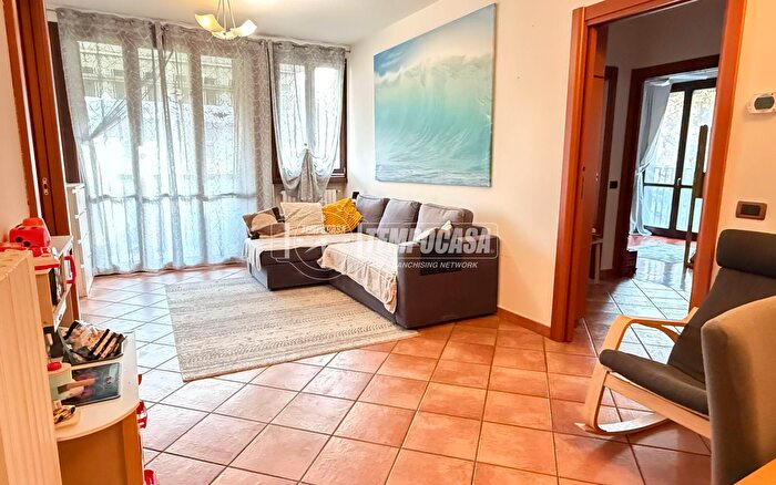 Appartamento trilocale in vendita in Via Papini, Monza