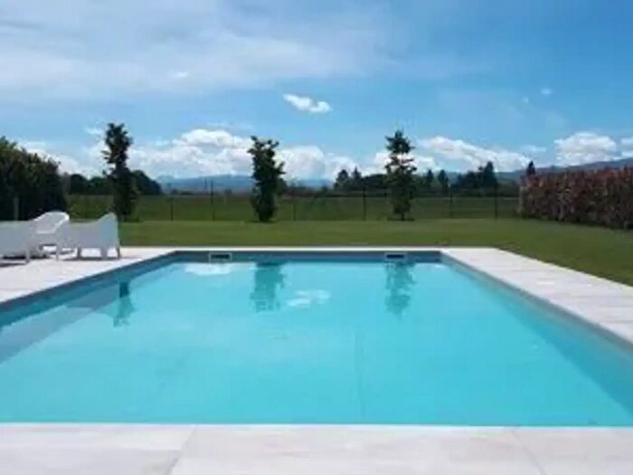 Casa quadrilocale in vendita in Strada Langhirano, Parma