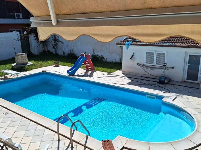 Appartamento quadrilocale in affitto in Via Padre Massaruti, Casal Palocco, Roma